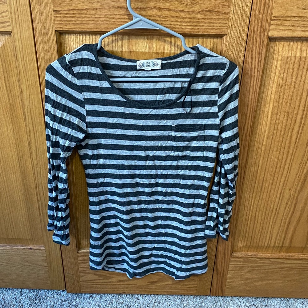 3/4 sleeve Pink Rose top